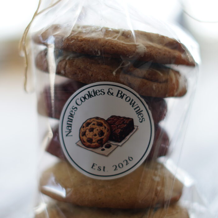 Verse cookies verpakt in een zakje met het logo van Nanne's Cookies & Brownies